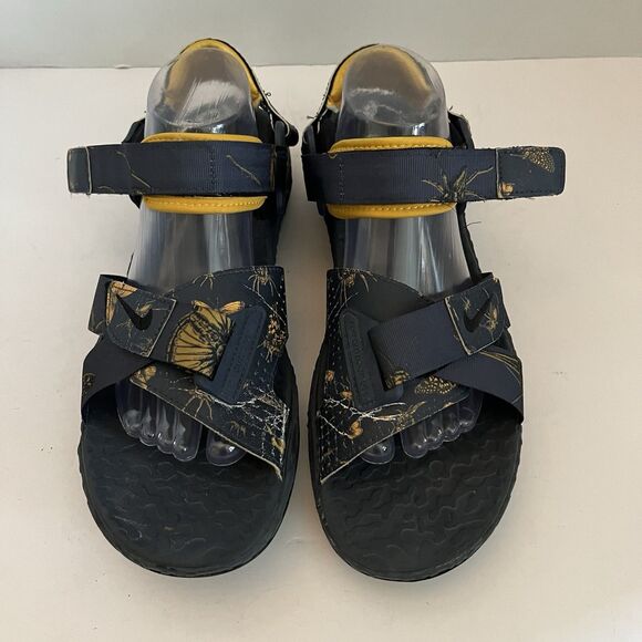 Shoes - Picture 2 of 9